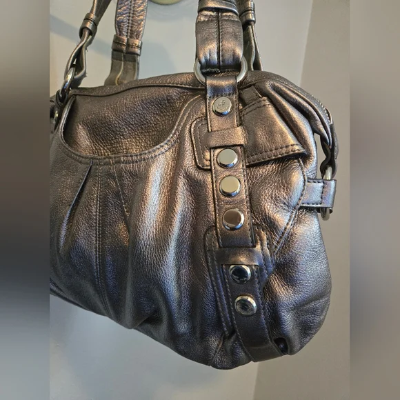 B. Makowsky Silver Shoulder Bag with Versatile Design - Picture 4 of 9